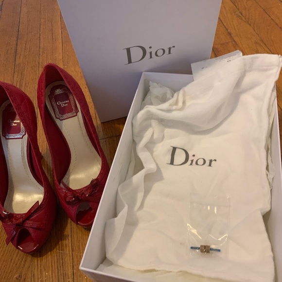 Shoes - Picture 3 of 5